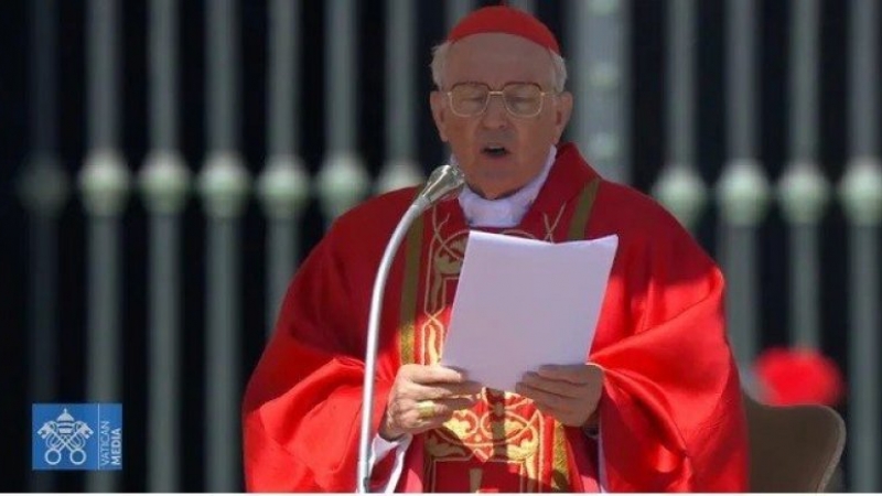 “Nadie se salva solo”: el cardenal Re despidió al Papa Francisco con una emotiva homilía