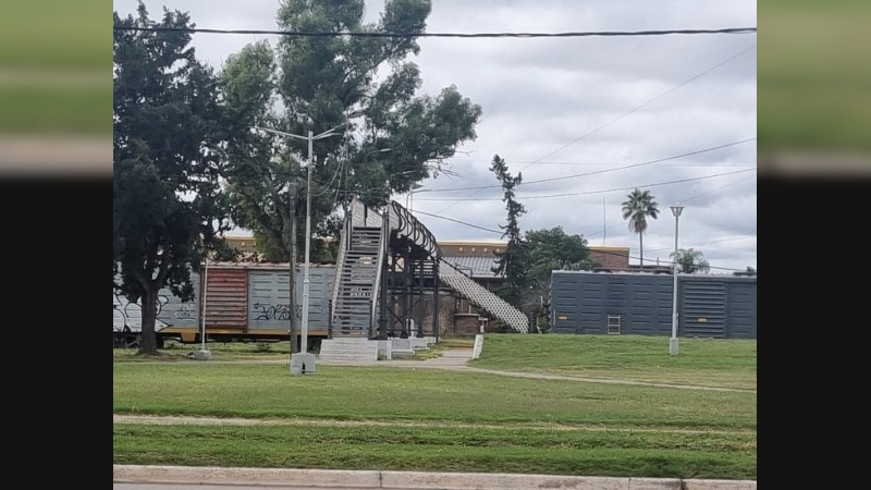 Una menor se arrojó a las vías del tren en Ceres