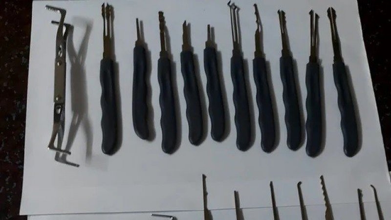 Córdoba: se le secuestaron 23 ganzúas a un hombre y quedó detenido