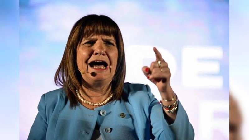 Uno más y van: Patricia Bullrich formaliza su afiliación a La Libertad Avanza