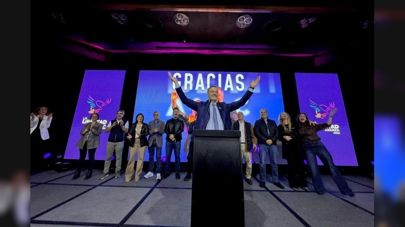 Adorni garantizó la victoria de La Libertad Avanza en la pulseada con el PRO y llamó a aplicar tabula rasa