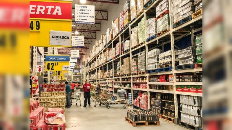 El Gobierno refuerza el control de precios y negocia con supermercados para evitar subas desmedidas