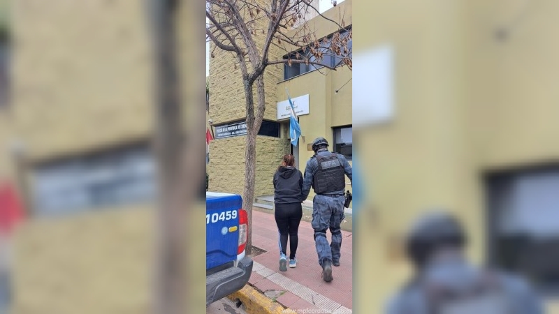 Arroyito: madre e hijastra detenidas por comercializar cocaína