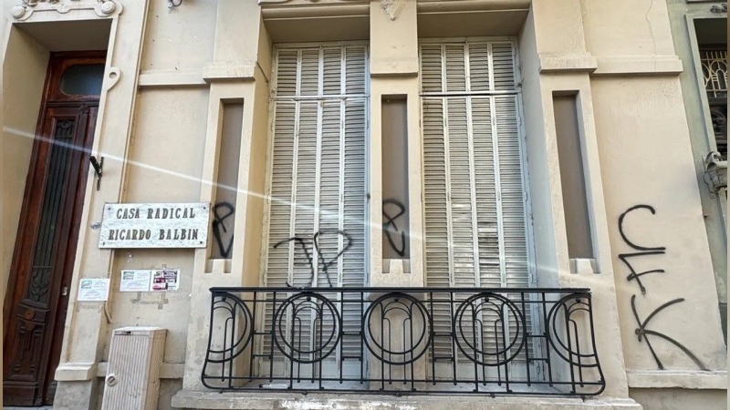 Vandalizaron siete comités radicales y el partido exigió un pronto esclarecimiento