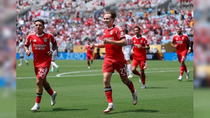 Benfica le ganó 1-0 al Bayern Múnich, se clasificó como primero en su grupo y eliminó a Boca del Mundial de Clubes