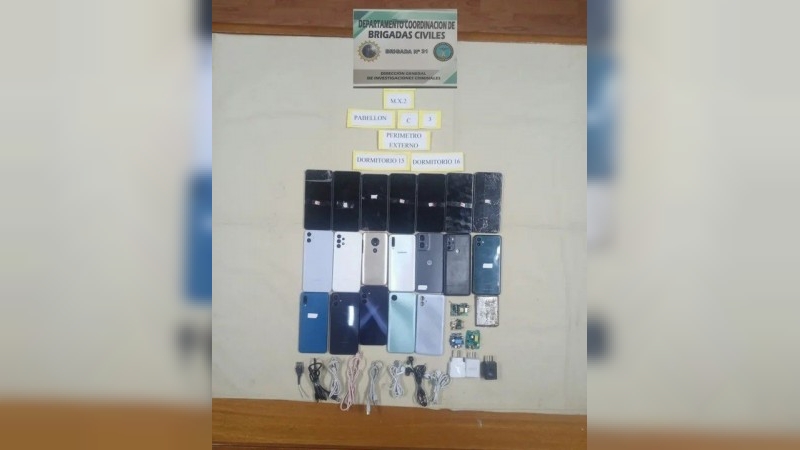 Denuncia anónima desató allanamientos en la cárcel de Bouwer: celulares, armas y drogas