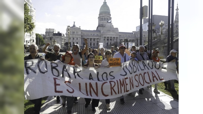 El Gobierno aumentó un 1,5% las jubilaciones y la mínima fue fijada en $309.294,79