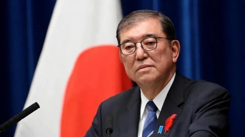 El primer ministro de Japón prometió seguir en el cargo pese al revés electoral
