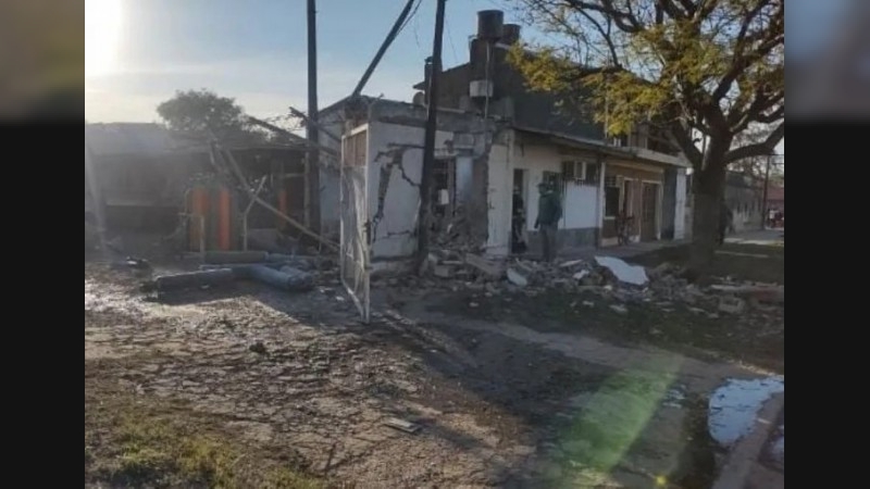 Dos heridos graves por una importante explosión en una metalúrgica de Tostado