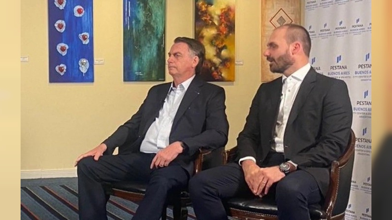 Policía Federal de Brasil acusa a Jair Bolsonaro y a su hijo Eduardo de obstrucción judicial en trama golpista