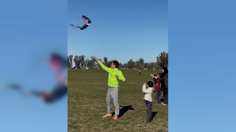 El Jockey Club San Francisco realizó una barrileteada por el Mes de las Infancias