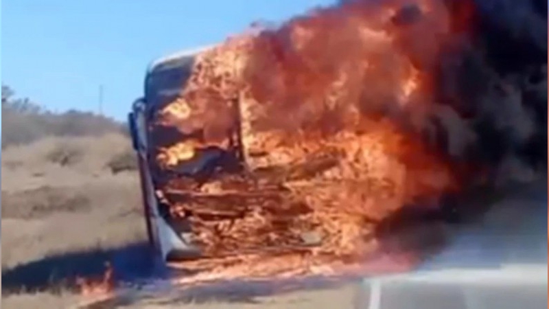 Un colectivo interurbano se prendió fuego en el interior de Córdoba