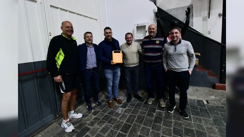 Ciudad cardio protegida: municipalidad entregó un nuevo DEA, esta vez para Club El Tala
