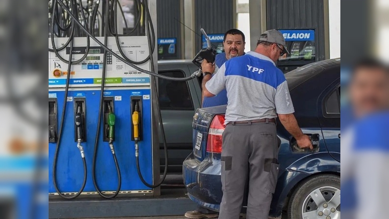 Sigue en alza: la nafta acumula subas del 15% en los últimos dos meses