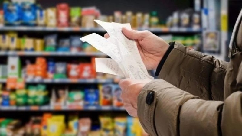 El consumo cayó en picada: las compras registraron una baja del un 7,9% mensual