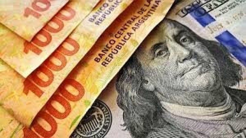 Dólar imparable: el oficial y el blue tocan su máximo histórico