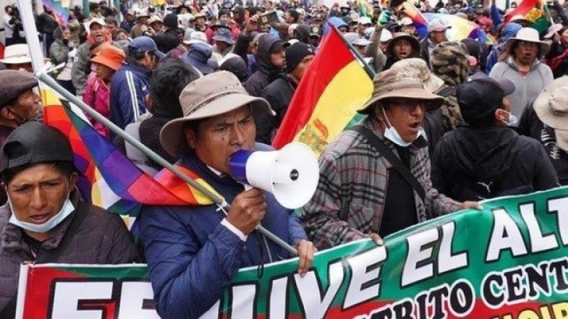 Bolivia: un Cabildo abierto rechaz&oacute; el di&aacute;logo y pidi&oacute; la renuncia presidencial