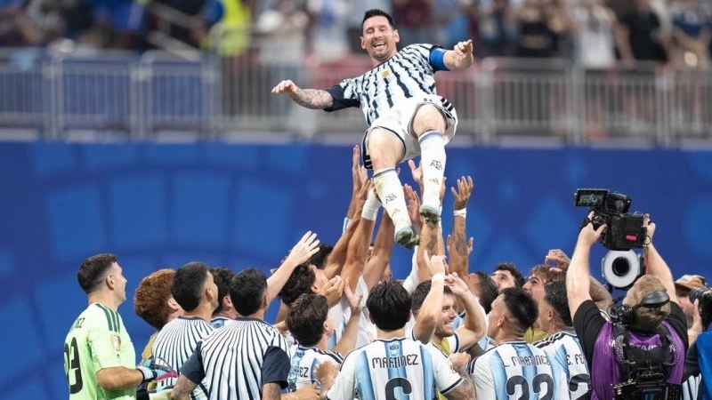 La Selecci&oacute;n argentina le gan&oacute; 3-2 a Egipto en un partido incre&iacute;ble y clasific&oacute; a cuartos de final del Mundial 2026