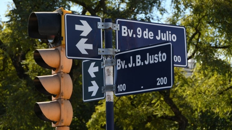 La Municipalidad implementar&aacute; c&aacute;maras con inteligencia artificial para sincronizar sem&aacute;foros y agilizar el tr&aacute;nsito