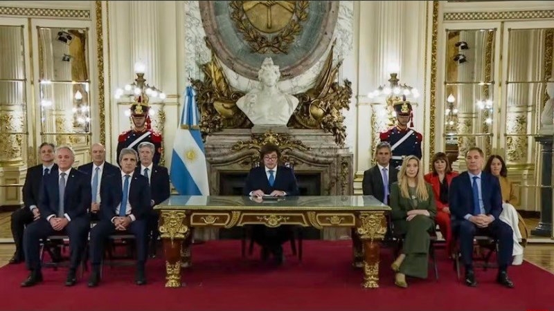 Milei present&oacute; el proyecto de reforma de la Carta Org&aacute;nica del Banco Central: &ldquo;Pone fin a la estafa de falsificar dinero&rdquo;