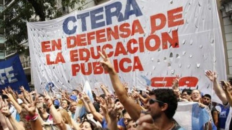 Rige el paro docente: el Gobierno avis&oacute; que controlar&aacute; a los gremios
