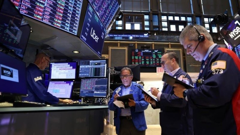 Caída de bonos y de ADR con suba del riesgo país