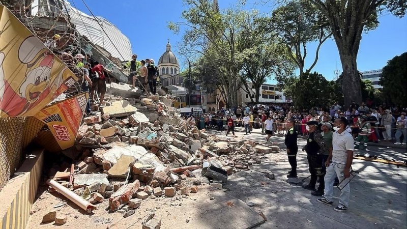 Hay al menos 111 muertos y más de 80 heridos por el terremoto en Colombia: el presidente de la Espriella declaró desastre nacional