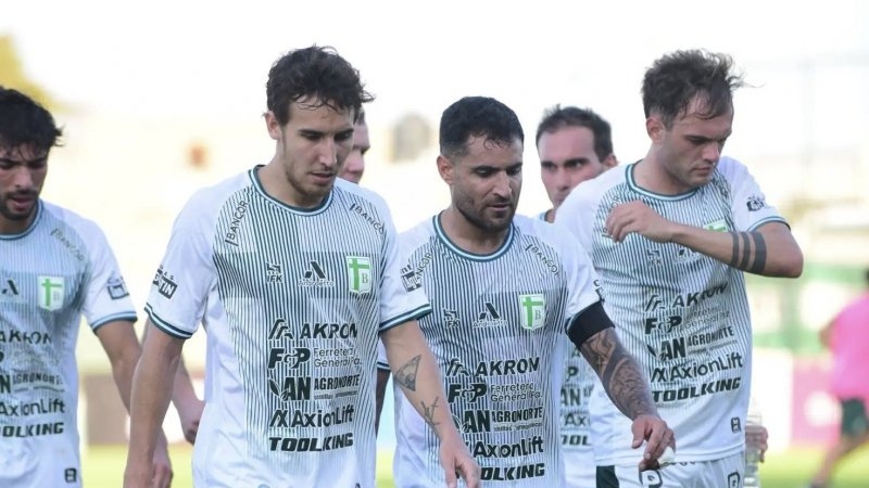 Dura derrota de Sportivo Belgrano: cay&oacute; 3-0 ante Sarmiento de La Banda y qued&oacute; octavo