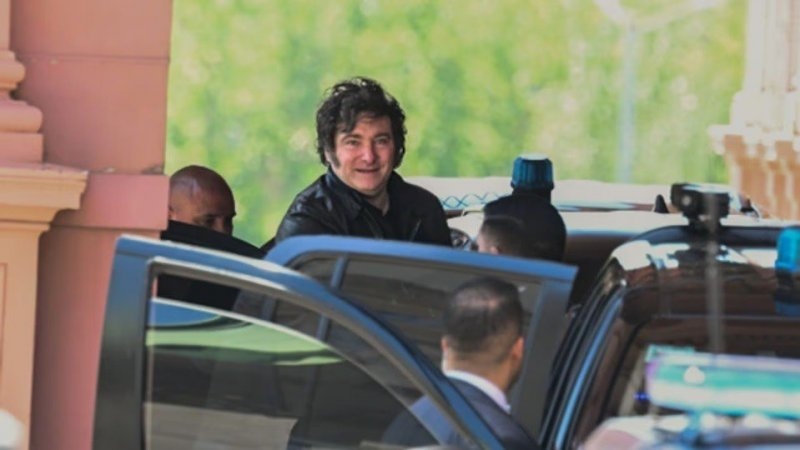 Javier Milei volvi&oacute; a la Casa Rosada y rechaz&oacute; los planteos sobre morosidad