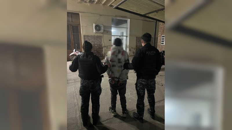 Aprehendieron a un adolescente tras amenazar a policías en inmediaciones de la Terminal 