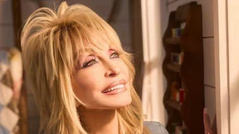 Murió Dolly Parton, una leyenda de la música country