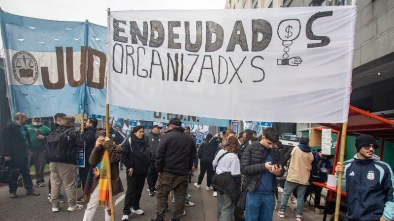 La Argentina lidera la morosidad en América Latina pese a tener el menor nivel de crédito de la región