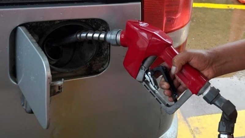 Gobierno boliviano toma control de cadena logística de combustibles para frenar desvíos
