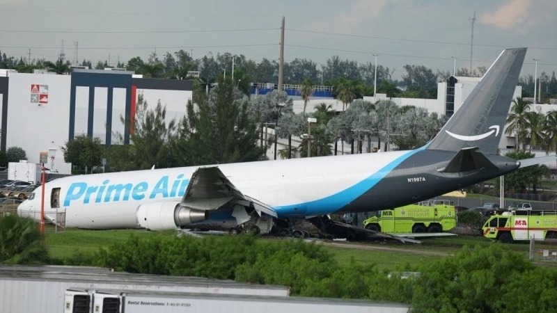 Un avión de Amazon se estrelló en el aeropuerto de Miami y dejó cinco muertos