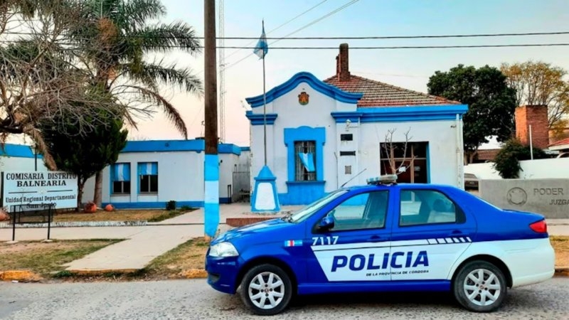 Secuestraron una mamadera y esperan pericias claves por el beb&eacute; golpeado en Balnearia: sus padres siguen detenidos
