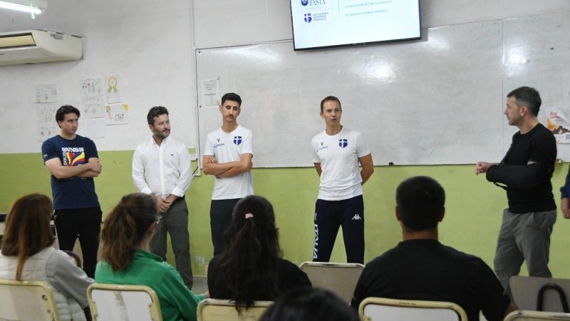 Esgrima: capacitaci&oacute;n internacional para impulsar la disciplina en San Francisco
