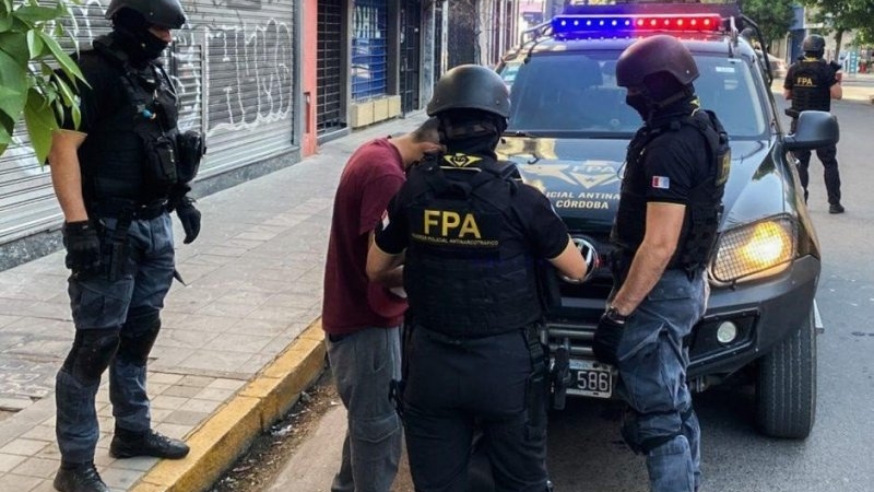 Quebracho Herrado: secuestraron drogas y dinero durante un control vehicular