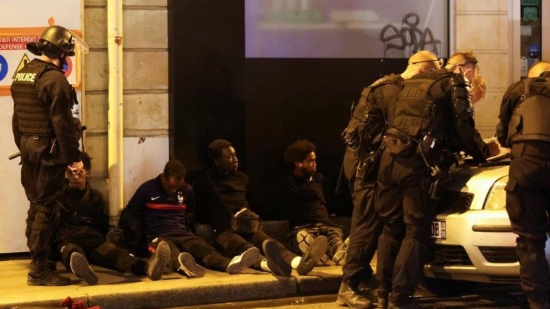 Al menos 40 detenidos y 31 heridos tras choques entre policías y estudiantes en Francia