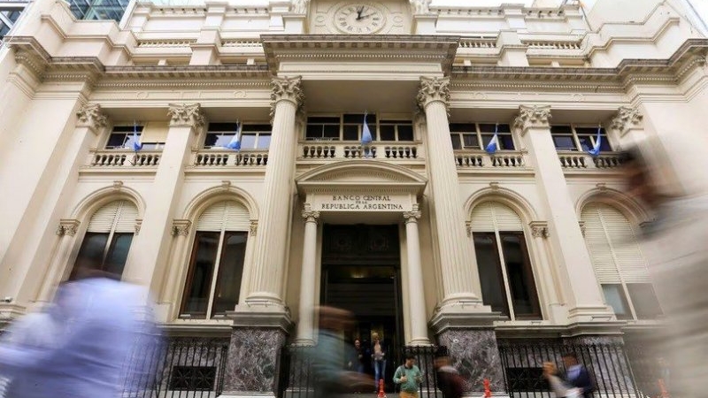 El Banco Central desminti&oacute; a la AGN y afirm&oacute; que su posici&oacute;n en oro arroj&oacute; un resultado neto positivo de USD 2.505 millones