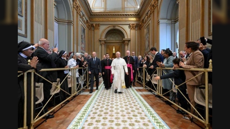El papa León XIV será internado este martes para una cirugía por un nódulo pulmonar