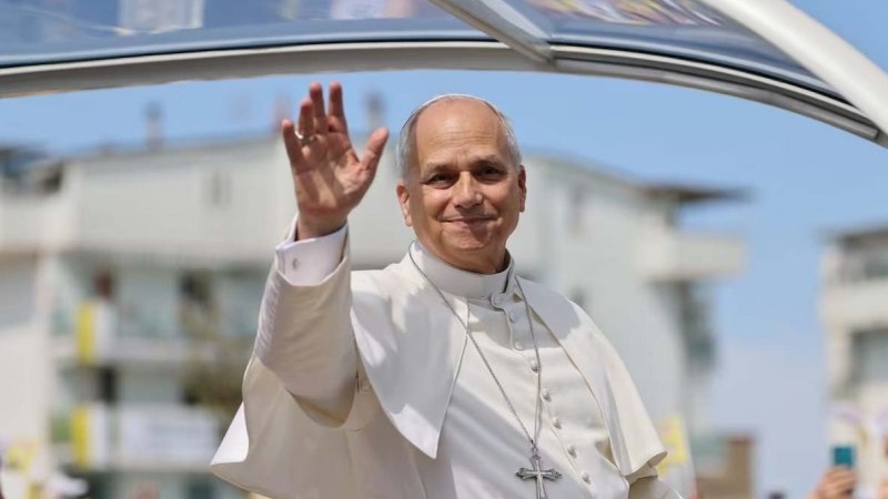 El Vaticano informó que al papa León XIV le extirparon un tumor canceroso del pulmón