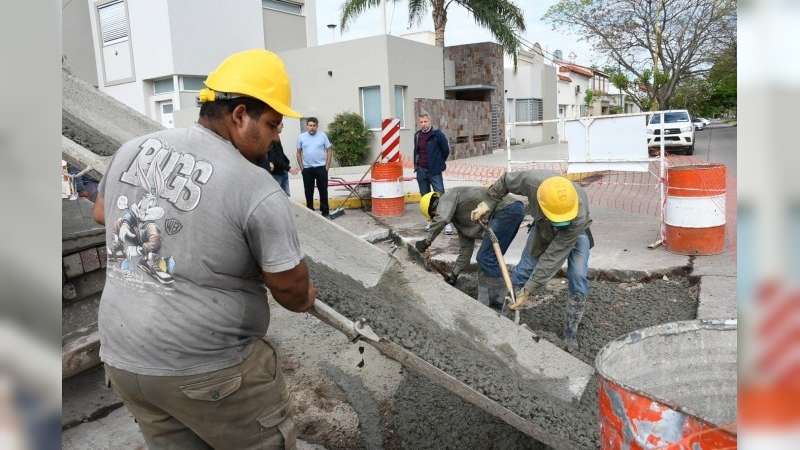 Avanza la etapa 13 de Mantenimiento y Arreglo de calles sobre Bv. S&aacute;enz Pe&ntilde;a 